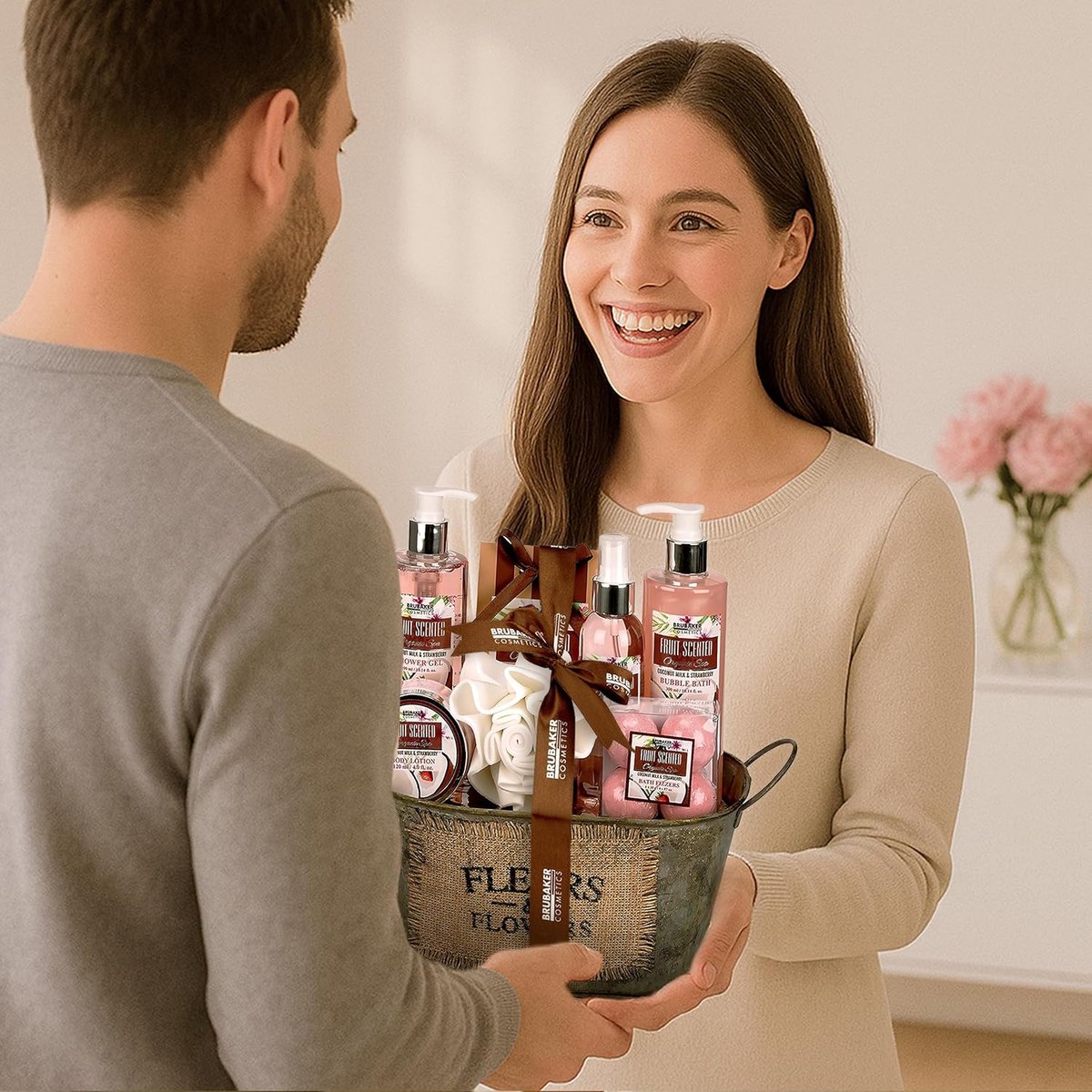 BRUBAKER Cosmetics Bad- en Doucheset, Kokosnoot & Aardbeigeur - Cadeautip Vrouw - Cadeau Idee - 11-delige Cadeauset in Vintage Plantenbak - Cadeau - Bodylotion - douchegel - Moederdag Cadeautje - afbeelding 4