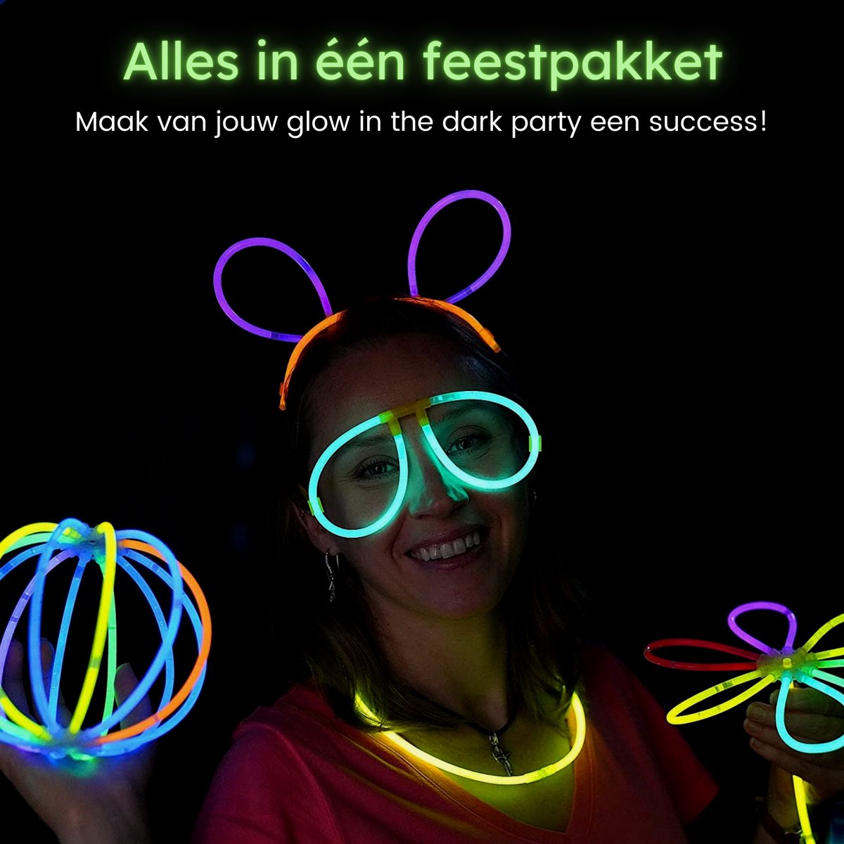 Partizzle 100 stuks Glow in the Dark Sticks met Connectors - Glowsticks - Neon / Carnaval / Kerst / Oud en nieuw Party Artikelen Breekstaafjes - Verjaardag Feest Versiering / Decoratie - 7 Kleuren - afbeelding 4