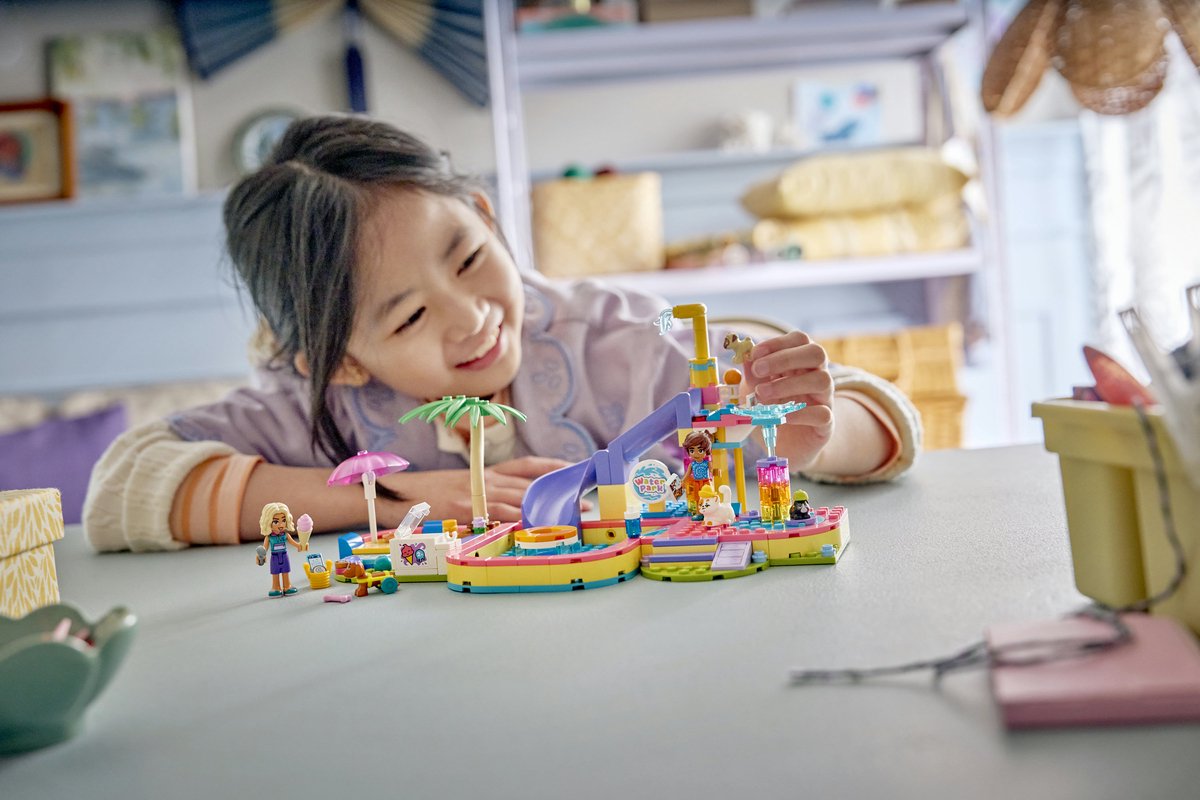 LEGO Friends Leuke Dag in het Waterpark - 42676 - afbeelding 2