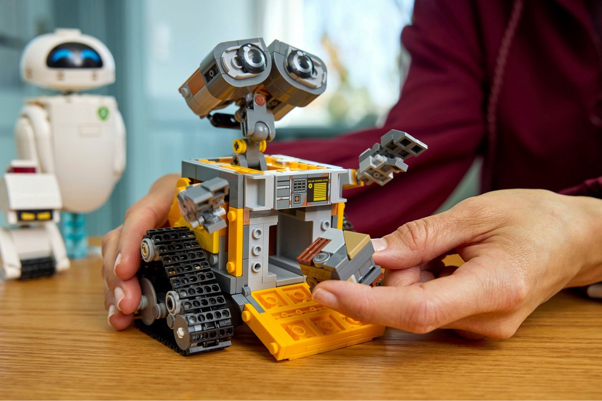 LEGO Disney en Pixar WALL-E en EVE - 43279 - afbeelding 3