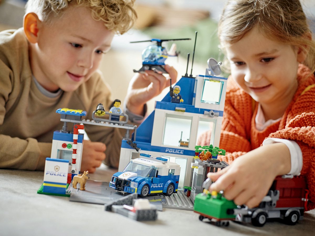 LEGO City Politiestation - 60316 - afbeelding 4
